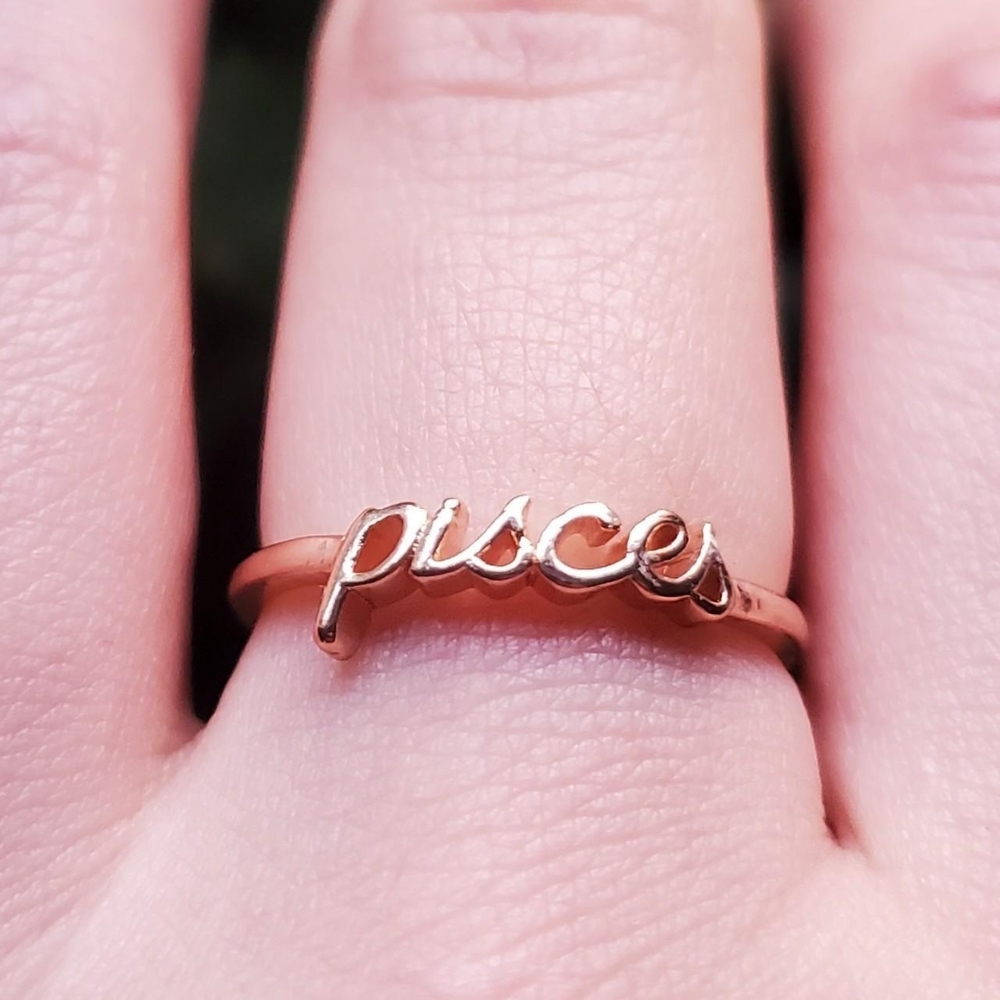 New Dainty Gold Zodiac Pisces Ring